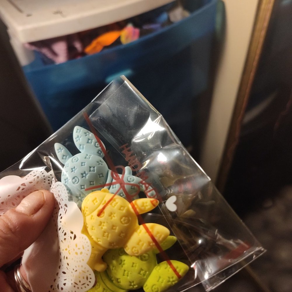 Charms - Picture 4 of 4